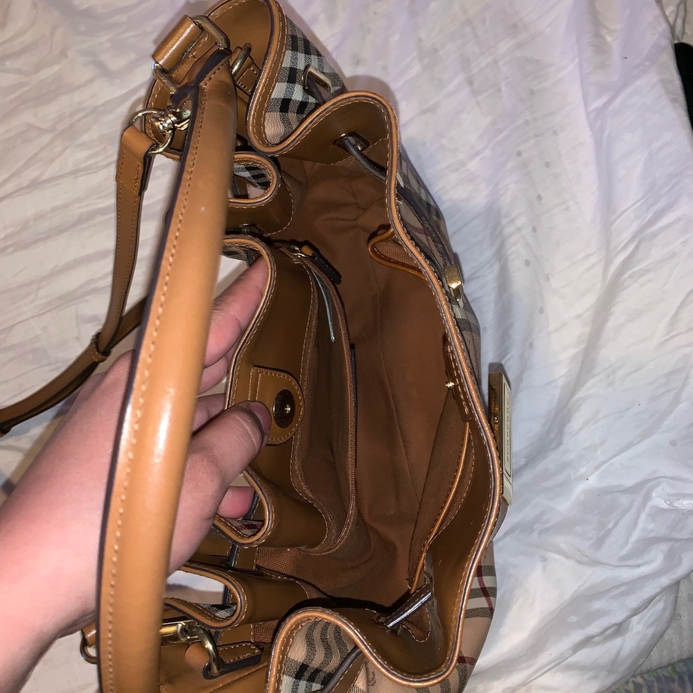 Burberry Purse - Picture 5 of 5